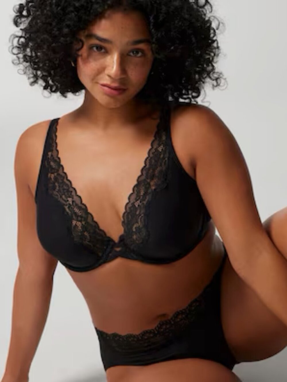 Soma Plunge Black Unlined Bra with Lace Trim Size 36C NWT